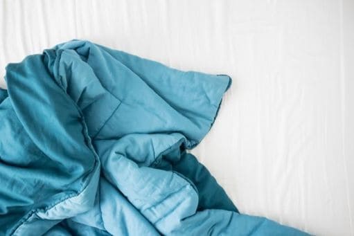 we have compiled some steps that may teach you; how to wash weighted blankets quickly at home. So, read on!