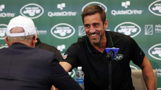 Jets QB Aaron Rodgers admonishes Sean Payton to 'keep my coaches' names out of his mouth