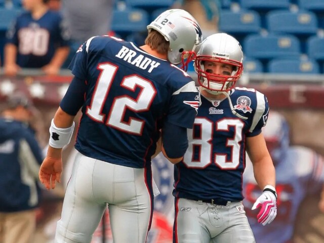 Tom Brady and Wes Welker Play Catch During Deflategate Suspension